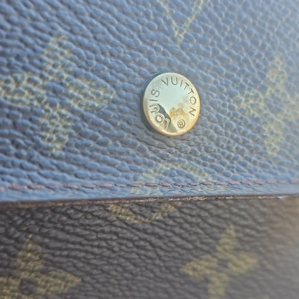 Free With $200 Purchase Louis Vuitton Monogram Wallet - Picture 14 of 14